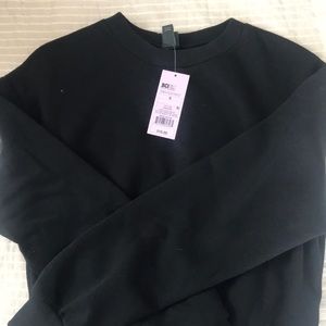 Black cropped crew neck